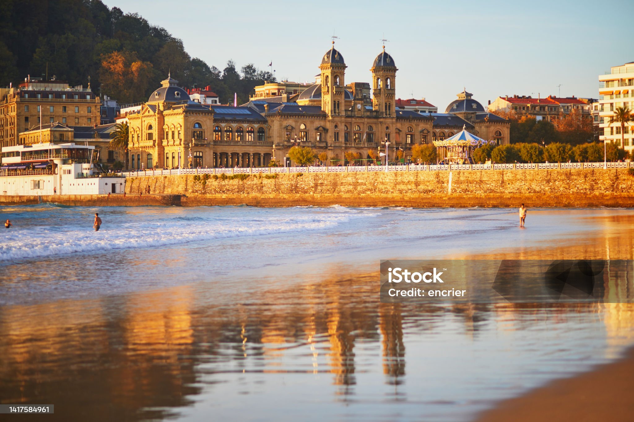 "Scenic View of World-Famous La-Concha Beach."