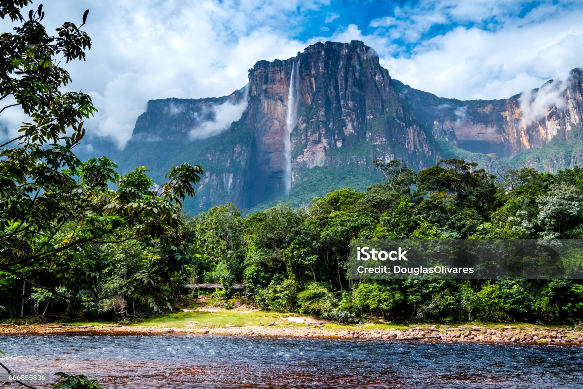 “Exploring Angel Falls, Venezuela-An Amazing Tourism Exhibition.”