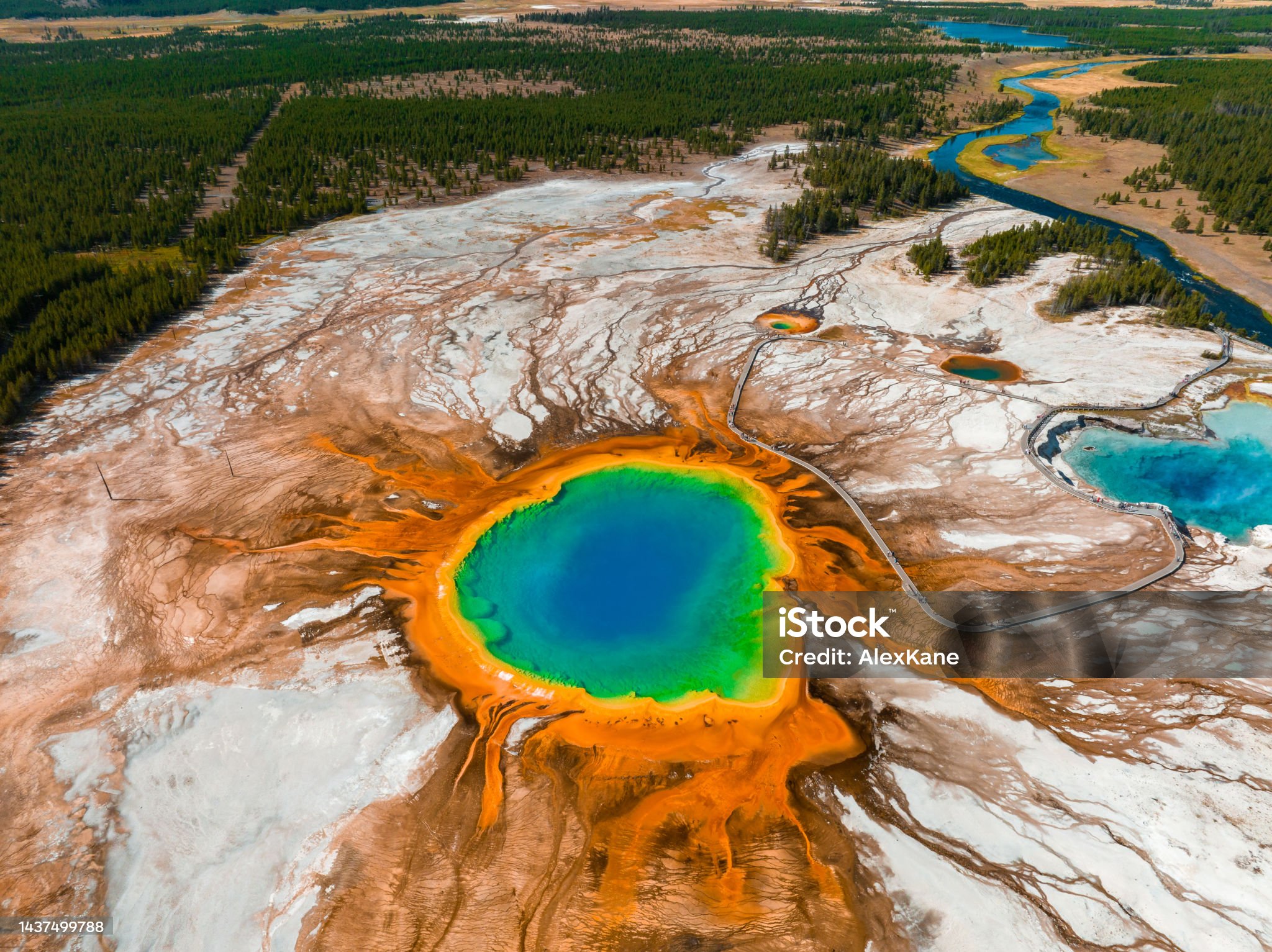 The Colourful Grand Prismatic Spring in Yellowstone National Park.